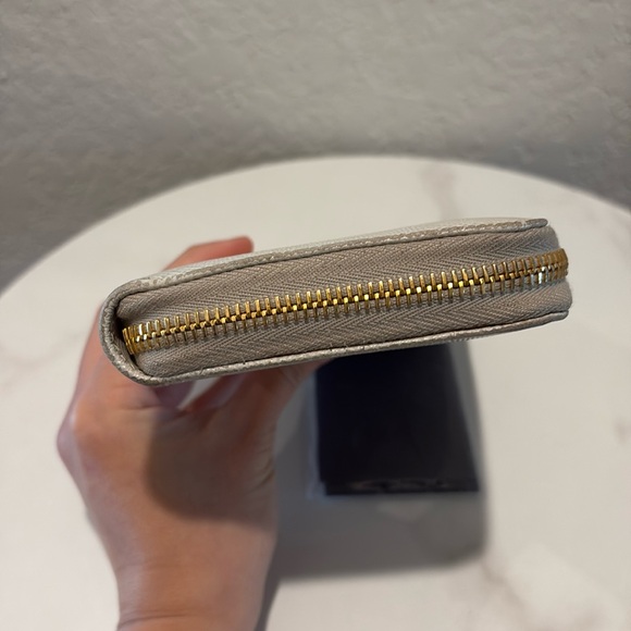 Prada Milano All Around Zip Long Wallet with authenticity - Picture 5 of 14